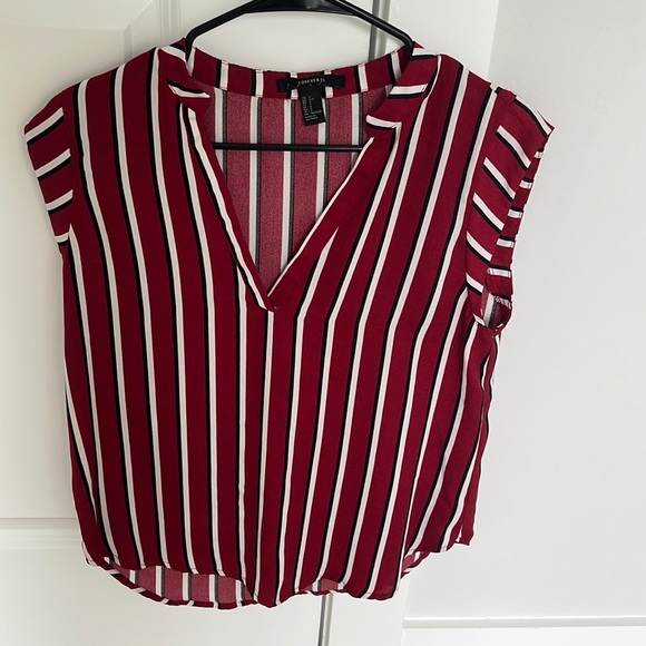Women’s stripped v neck shirt. Size S - Picture 1 of 1